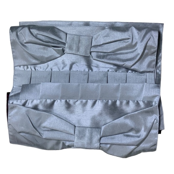 Elegant Bow Table Runner Reversible Silvery Gray Stratford Home 14 x 72 in 6 Ft - Picture 7 of 16